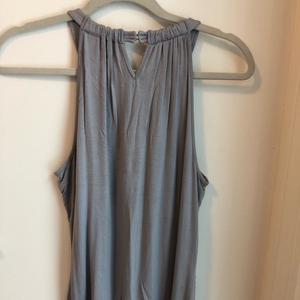 Halter top - Picture 2 of 3